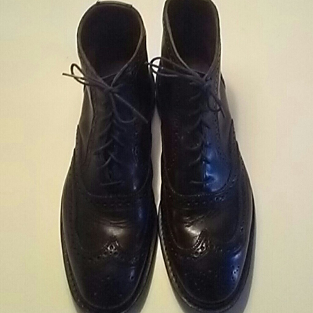 Pristine Allen Edmonds Port Washington Sterling 11